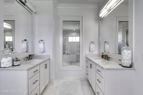 Bath - 105 Stone Lake Dr, Madison, MS 39110 photo 6 of 9