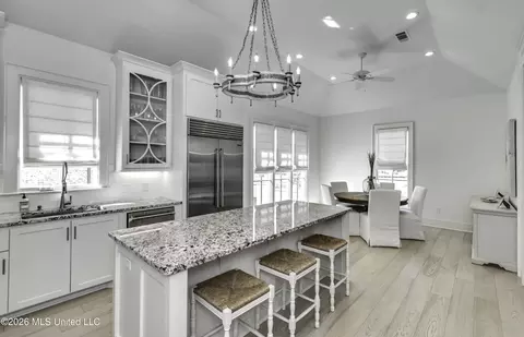Kitchen - 105 Stone Lake Dr, Madison, MS 39110 photo 3 of 6