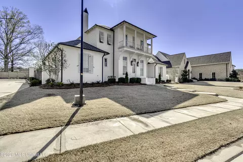 Exterior - 105 Stone Lake Dr, Madison, MS 39110 photo 2 of 16