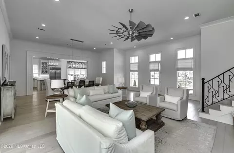 Living - 105 Stone Lake Dr, Madison, MS 39110 photo 2 of 4