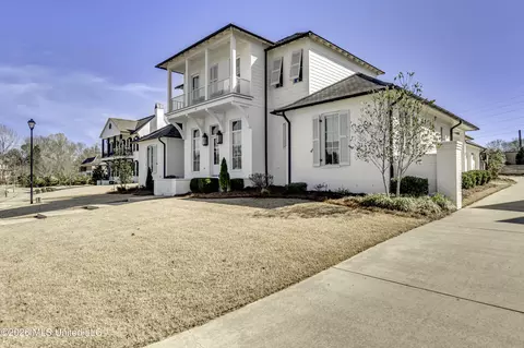 Exterior - 105 Stone Lake Dr, Madison, MS 39110 photo 3 of 16