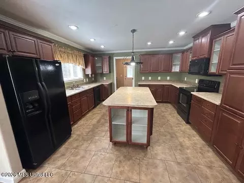 Kitchen - 7089 Brown Rd, Smithdale, MS 39664 photo 3 of 4