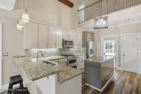 Kitchen - 104 Beaver Bnd, Canton, MS 39046 photo 1 of 4