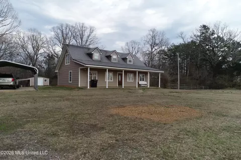 426 Hoover Rd, Holly Springs, MS 38635