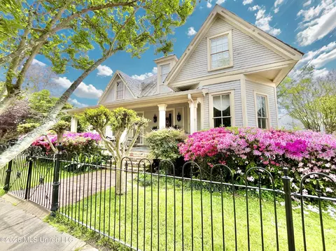 205 W Georgetown St, Crystal Springs, MS 39059