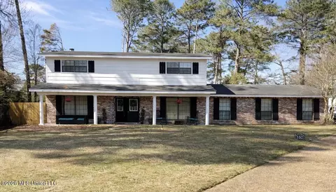 150 Foxwood Cv, Byram, MS 39272