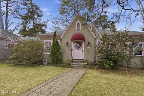 Exterior - 1475 Saint Ann St, Jackson, MS 39202 photo 6 of 15