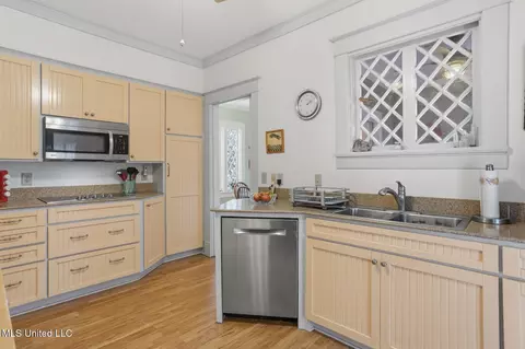 Kitchen - 1475 Saint Ann St, Jackson, MS 39202 photo 3 of 3