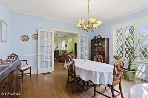 Dining - 1475 Saint Ann St, Jackson, MS 39202 photo 2 of 4