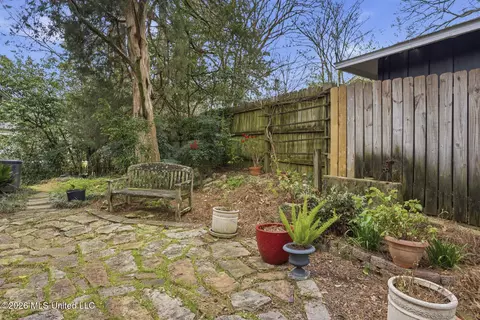 Exterior - 1475 Saint Ann St, Jackson, MS 39202 photo 10 of 15