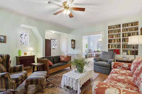 Living - 1475 Saint Ann St, Jackson, MS 39202 photo 3 of 4