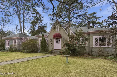 Exterior - 1475 Saint Ann St, Jackson, MS 39202 photo 5 of 15