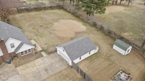 View/Area - 8140 Oakleaf Cir, Olive Branch, MS 38654 photo 3 of 4