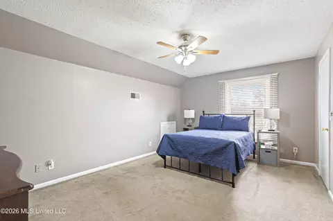 Bedroom - 8140 Oakleaf Cir, Olive Branch, MS 38654 photo 5 of 6