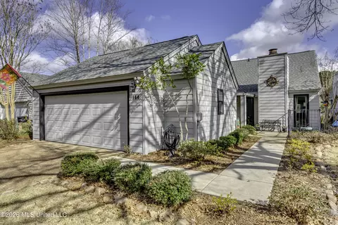 164 W Waterwood Dr, Brandon, MS 39047