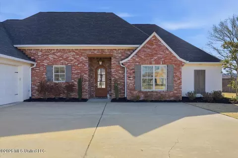 Exterior - 111 Twain Trl, Clinton, MS 39056 photo 2 of 8