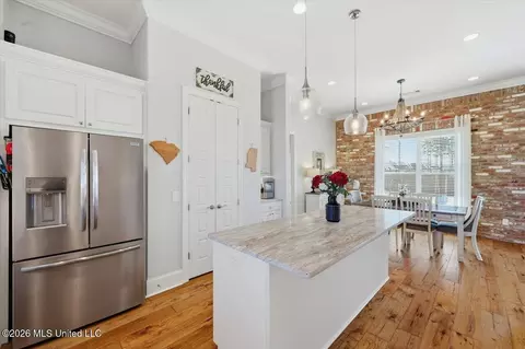 Kitchen - 111 Twain Trl, Clinton, MS 39056 photo 3 of 4