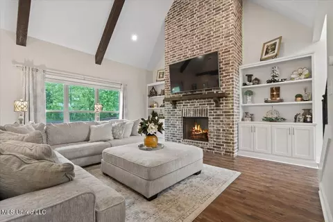Living - 2587 Jaxon Dr, Hernando, MS 38632 photo 1 of 1