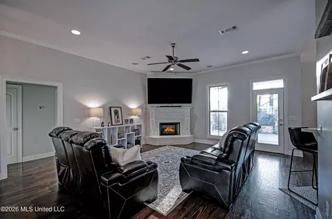 Living - 109 Westerly Pl, Madison, MS 39110 photo 2 of 3