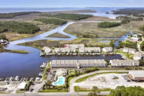 2421 Beachview Dr #G2, Ocean Springs, MS 39564