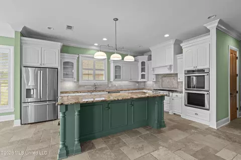 Kitchen - 121 Harbor View Dr, Madison, MS 39110 photo 1 of 6