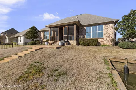 Exterior - 121 Harbor View Dr, Madison, MS 39110 photo 6 of 8