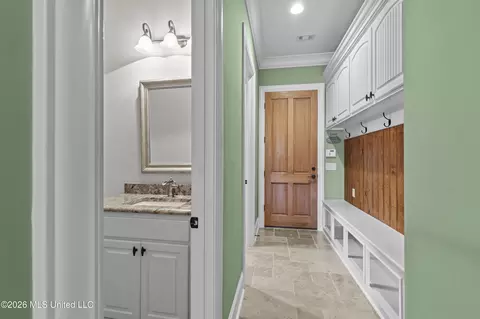 Entry Way - 121 Harbor View Dr, Madison, MS 39110 photo 4 of 7