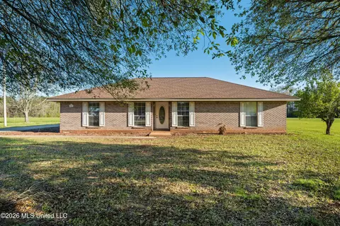 351 E Mcpherson Dr, Monticello, MS 39654