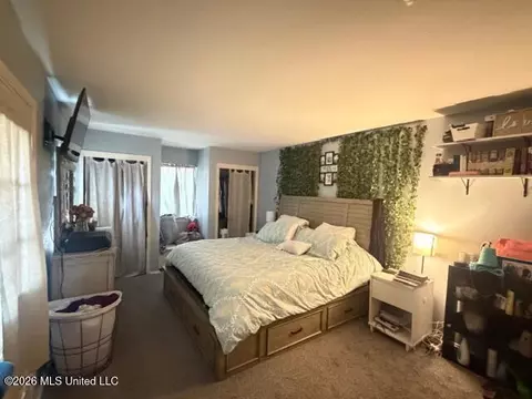 Bedroom - 1074 Windrose Dr, Brandon, MS 39047 photo 2 of 3
