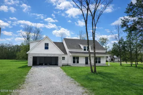 213 Dogwood Rd, Byhalia, MS 38611