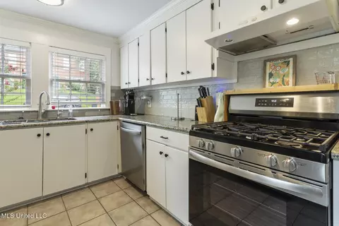 Kitchen - 1710 Pine St, Jackson, MS 39202 photo 3 of 3
