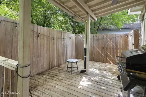 Exterior - 1710 Pine St, Jackson, MS 39202 photo 2 of 4