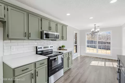 Kitchen - 6716 S Branch Rd, Olive Branch, MS 38654 photo 3 of 3