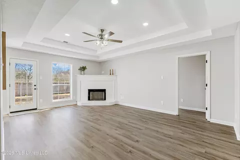 Living - 6716 S Branch Rd, Olive Branch, MS 38654 photo 1 of 4