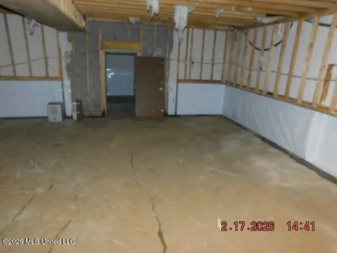 Other - 9090 Sandy Dr, Olive Branch, MS 38654 photo 3 of 15