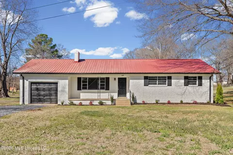 236 Browns Ferry Rd, Senatobia, MS 38668