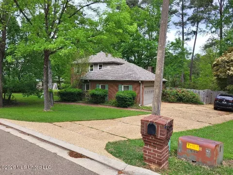 512 Dixton Dr, Brandon, MS 39047