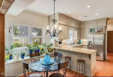 Kitchen - 512 Dixton Dr, Brandon, MS 39047 photo 1 of 4