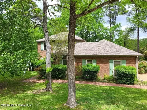 512 Dixton Dr, Brandon, MS 39047