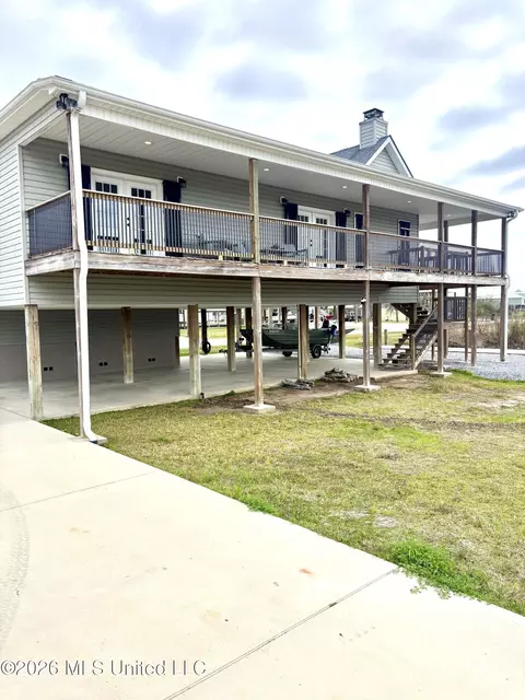 4003 Kyushu St, Bay Saint Louis, MS 39520