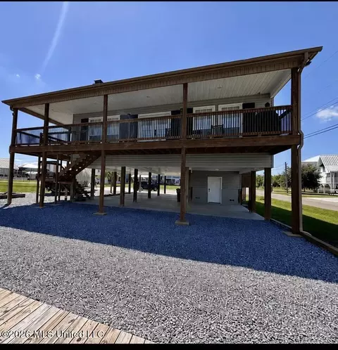 4003 Kyushu St, Bay Saint Louis, MS 39520