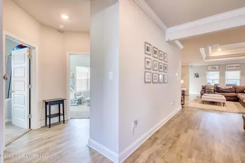 Entry Way - 7161 Glen Eagle Dr, Biloxi, MS 39532 photo 6 of 6