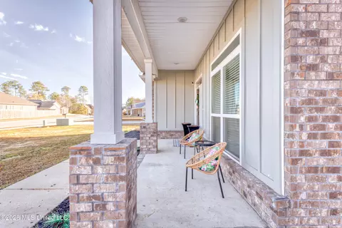 Exterior - 7161 Glen Eagle Dr, Biloxi, MS 39532 photo 4 of 8