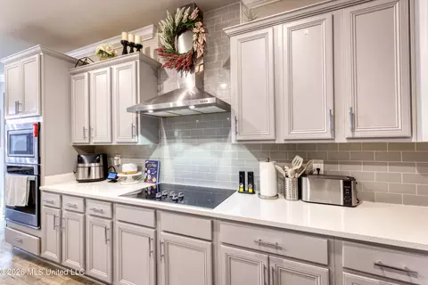 Kitchen - 7161 Glen Eagle Dr, Biloxi, MS 39532 photo 4 of 4