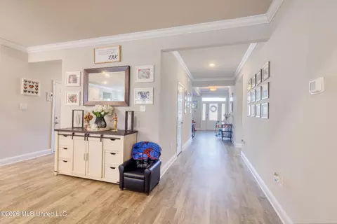 Entry Way - 7161 Glen Eagle Dr, Biloxi, MS 39532 photo 5 of 6
