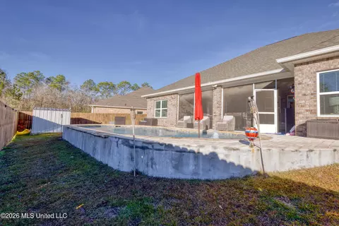 Exterior - 7161 Glen Eagle Dr, Biloxi, MS 39532 photo 7 of 8