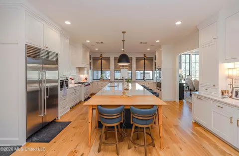 Kitchen - 297 Ashworth Cir, Madison, MS 39110 photo 1 of 8