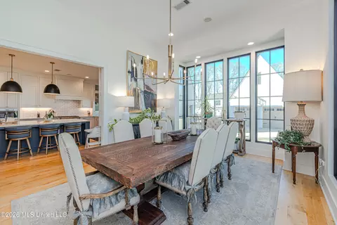 Dining - 297 Ashworth Cir, Madison, MS 39110 photo 2 of 4