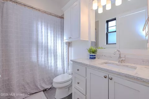 Bath - 297 Ashworth Cir, Madison, MS 39110 photo 8 of 11
