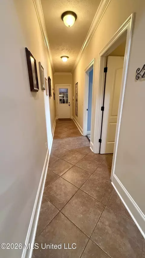 Entry Way - 403 N Haven Ct, Brandon, MS 39047 photo 2 of 2